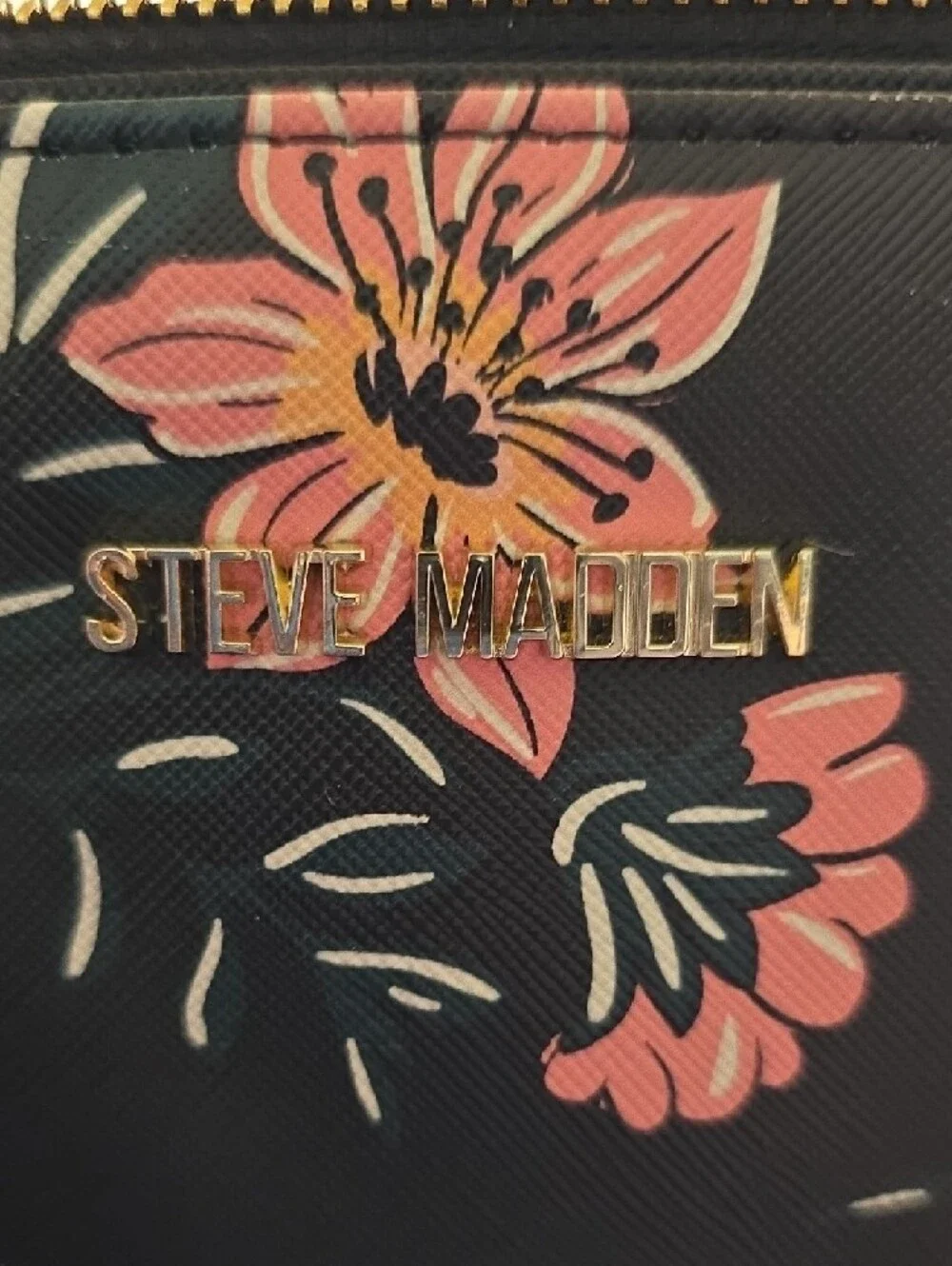 Steve Madden Black Crossbody with Pink Floral Print NWOT - Picture 2 of 11